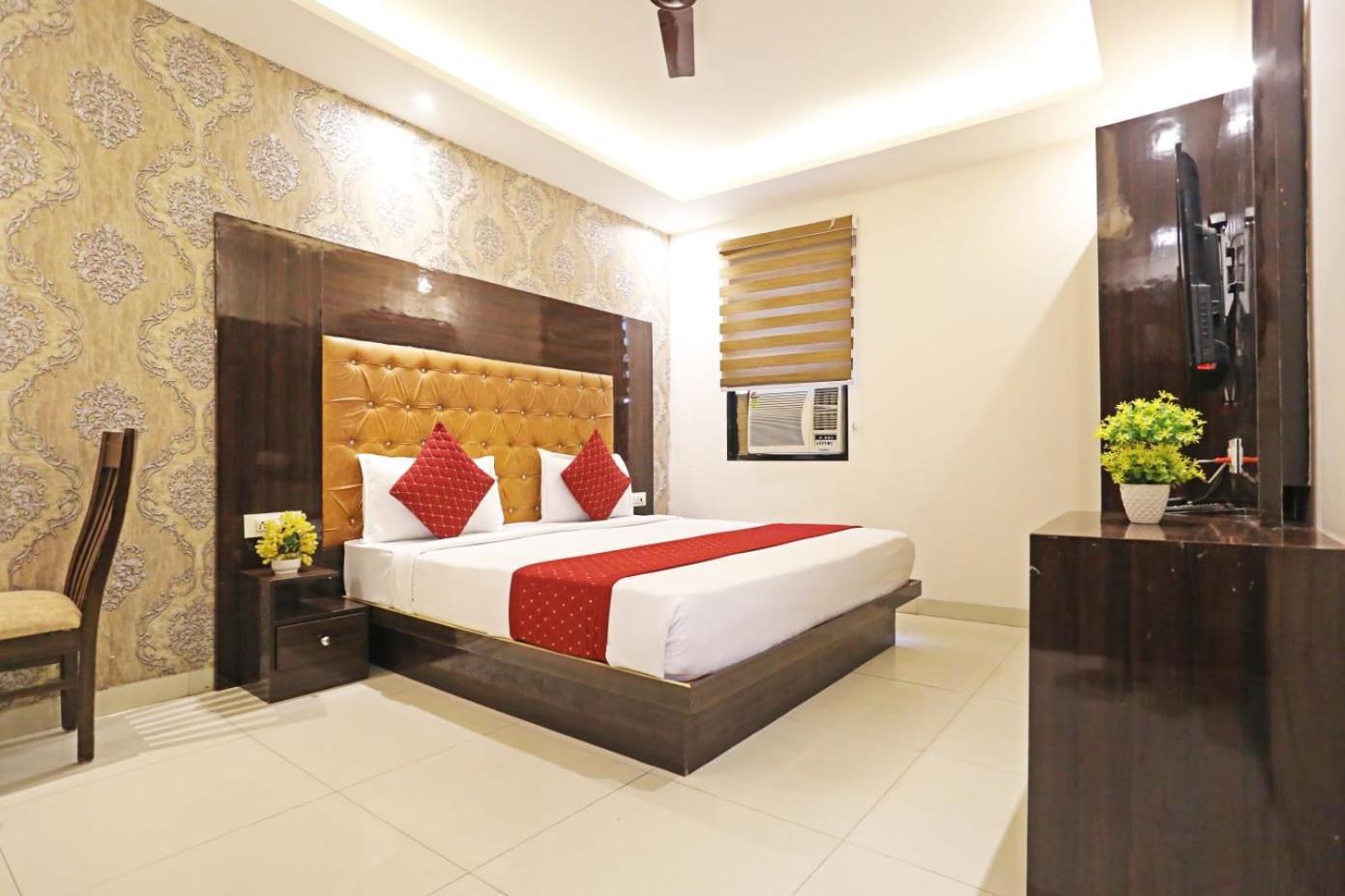 Hotel Vijaydeep Place Near Delhi Airport New Delhi Exteriör bild