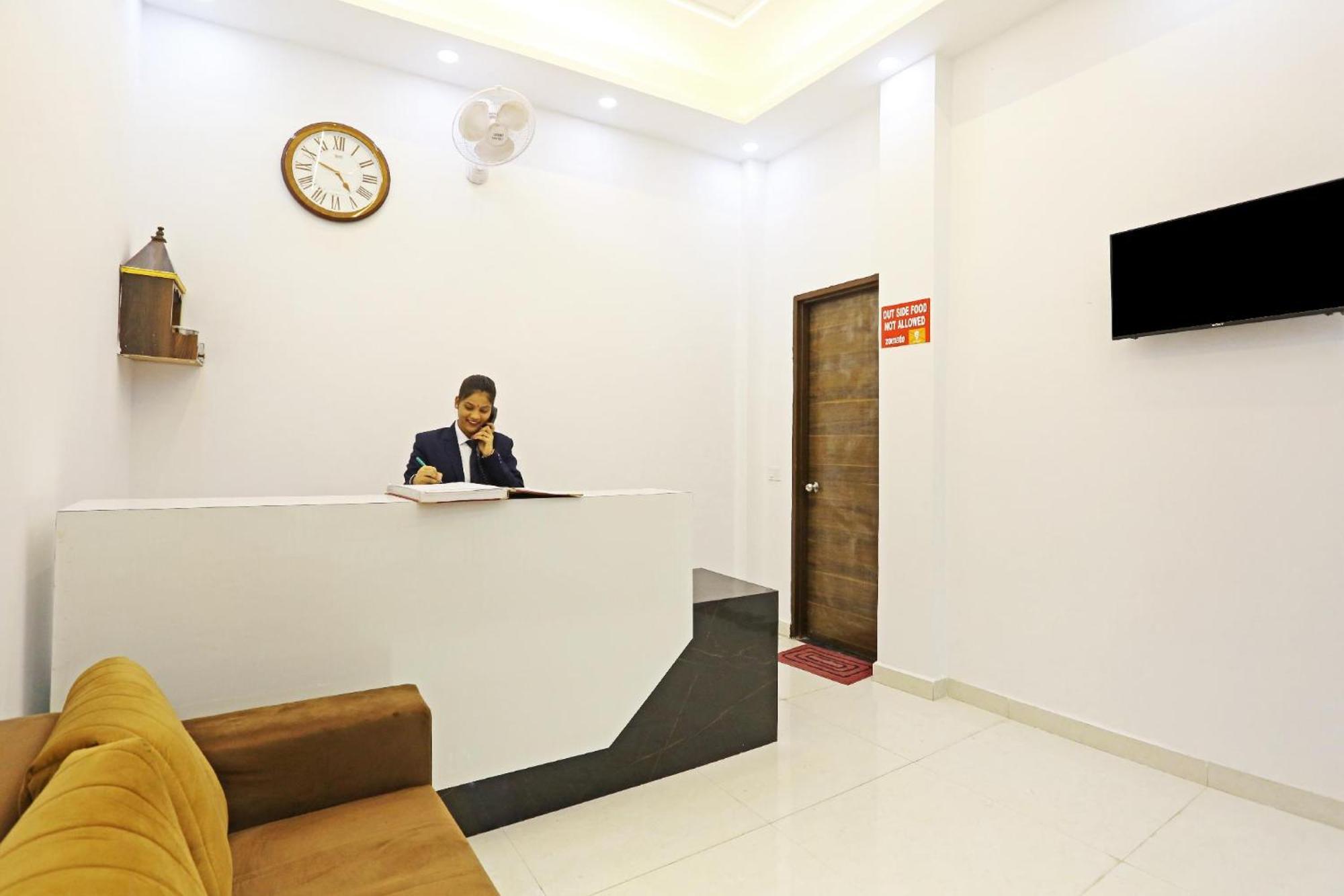 Hotel Vijaydeep Place Near Delhi Airport New Delhi Exteriör bild