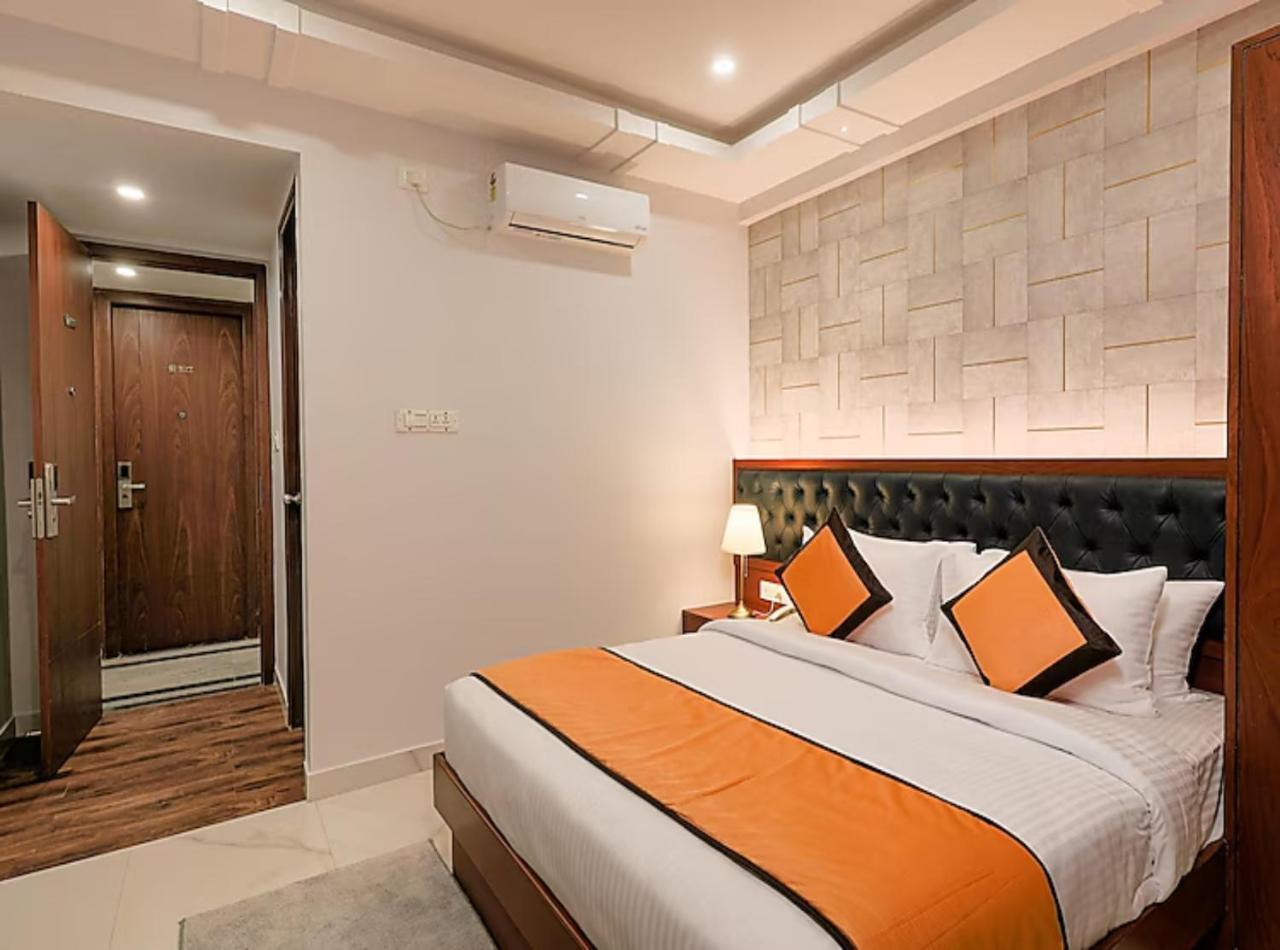 Hotel Vijaydeep Place Near Delhi Airport New Delhi Exteriör bild