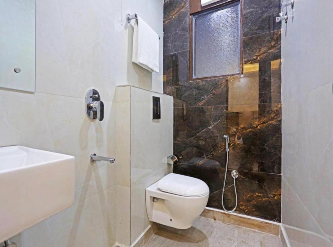 Hotel Vijaydeep Place Near Delhi Airport New Delhi Exteriör bild