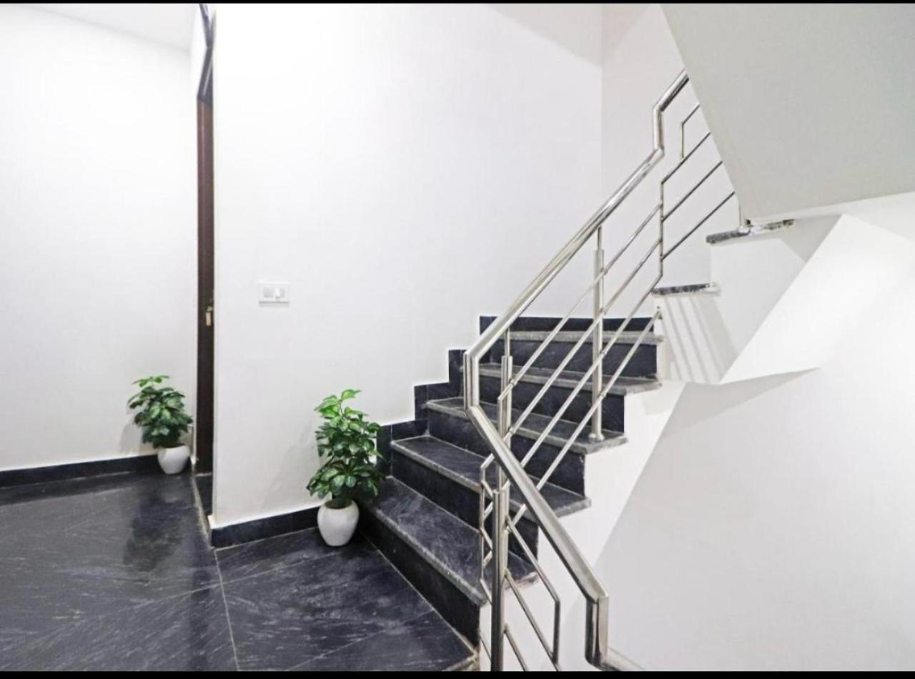 Hotel Vijaydeep Place Near Delhi Airport New Delhi Exteriör bild