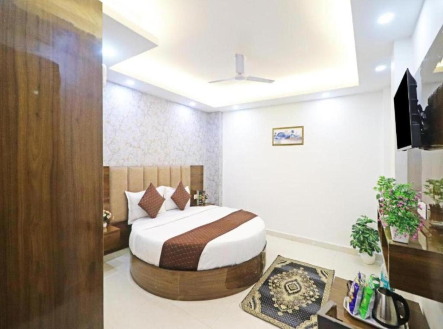 Hotel Vijaydeep Place Near Delhi Airport New Delhi Exteriör bild