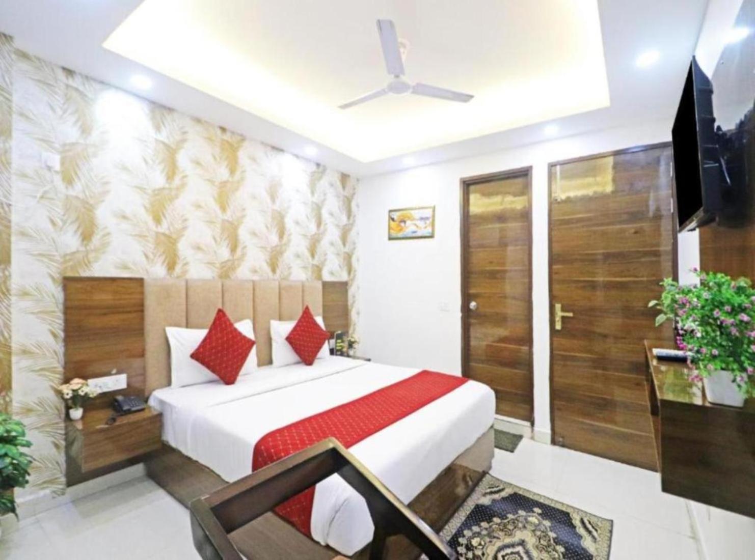 Hotel Vijaydeep Place Near Delhi Airport New Delhi Exteriör bild