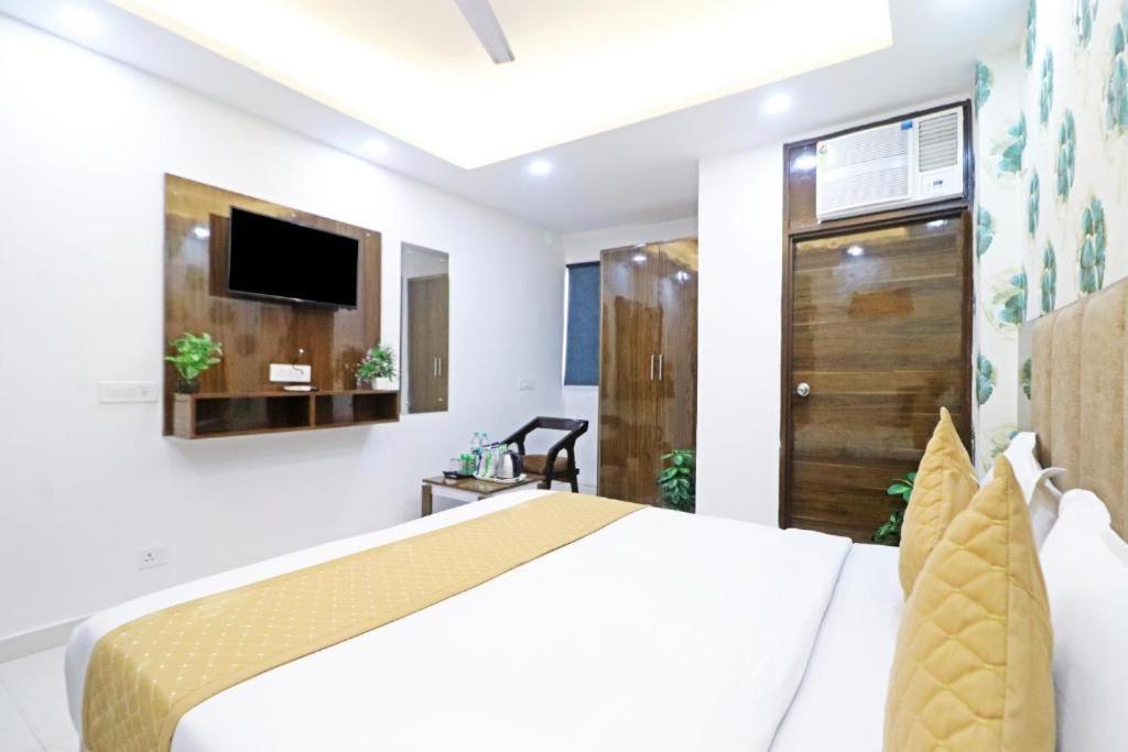 Hotel Vijaydeep Place Near Delhi Airport New Delhi Exteriör bild