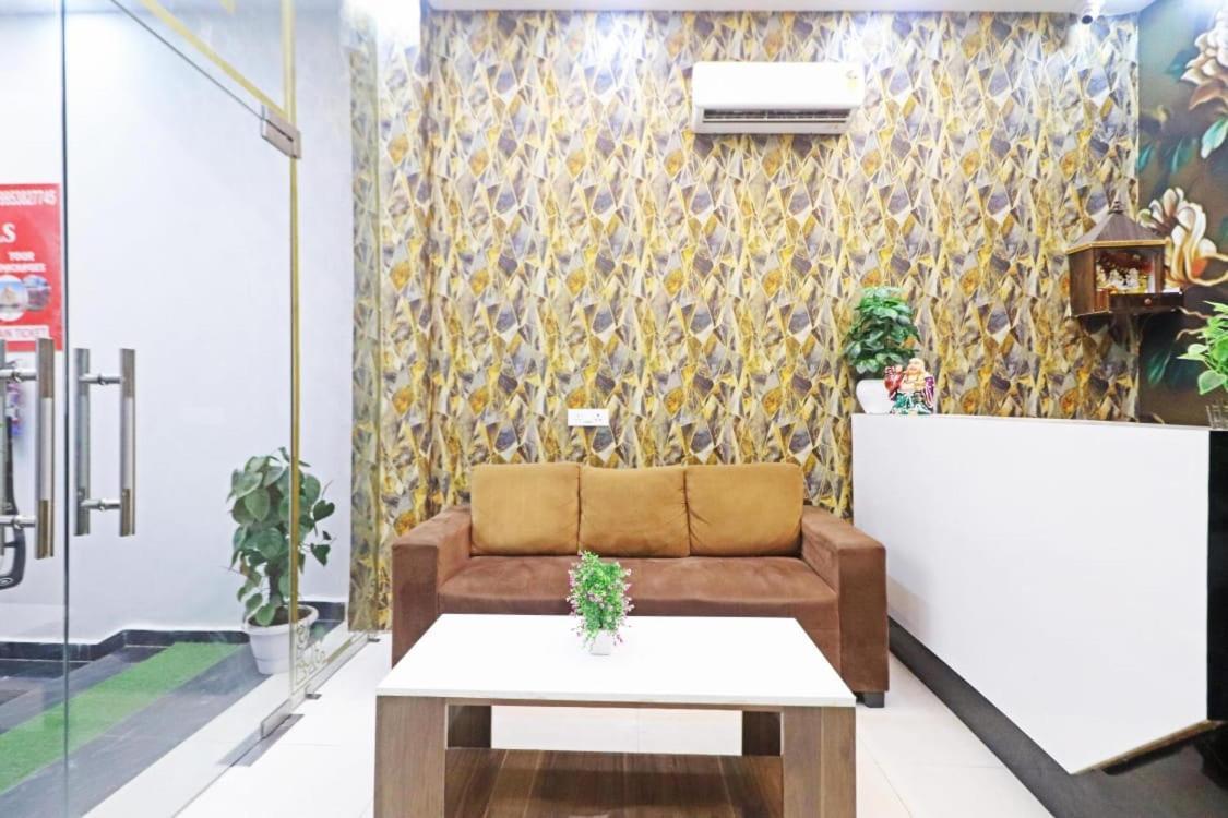 Hotel Vijaydeep Place Near Delhi Airport New Delhi Exteriör bild